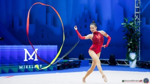 aa q wang zilu chn sfe01553 copia simone ferraro ph